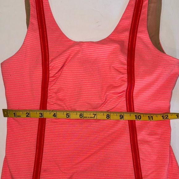 Lululemon Women’s Wholehearted Tonka Stripe Flare Tank Top Sz 6 Great Condition - Picture 8 of 8